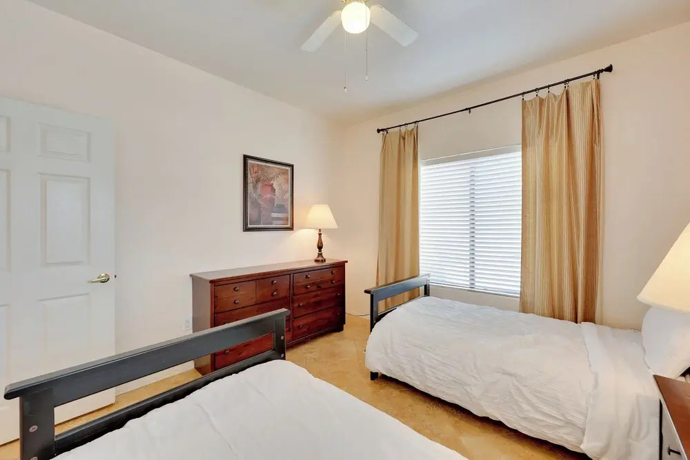 Communal Pool: Sunny First-floor Condo in Phoenix