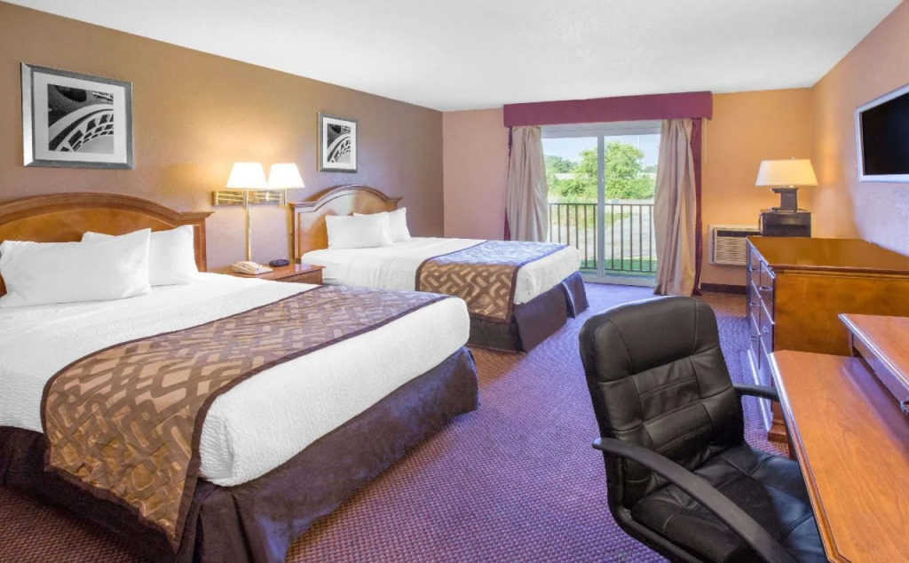 Days Inn by Wyndham Toledo