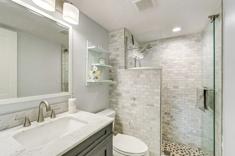 Walk to Beach: Condo w/ Pool & Patio In Sarasota!