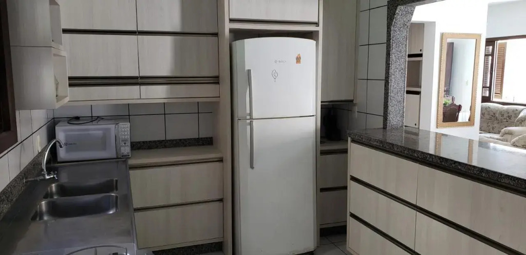 CASA ARMANI 50 metros DA PRAIA MARISCAL BOMBINHAS