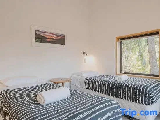 Little Birch - 2 bedroom retreat