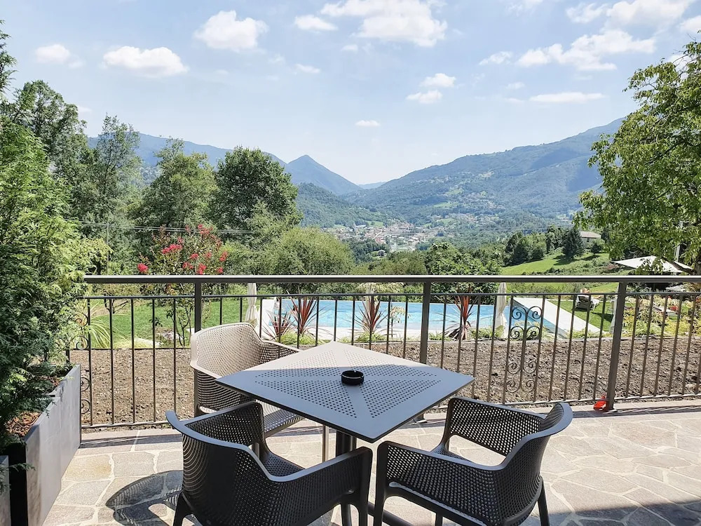 Rota Suites