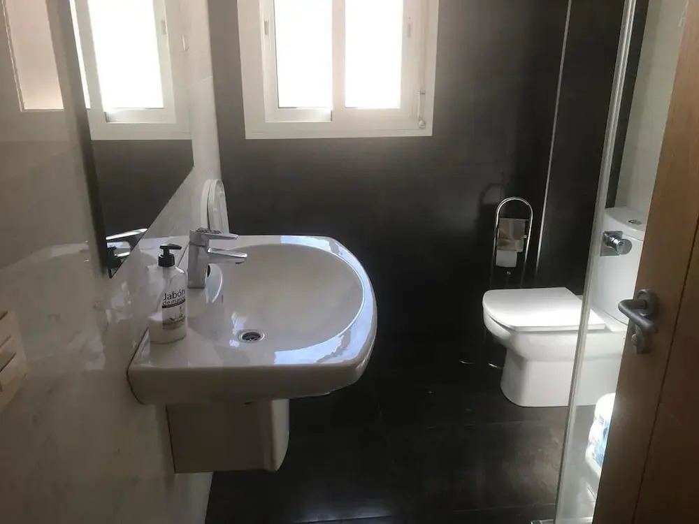 Rooms in Seafront Villa
