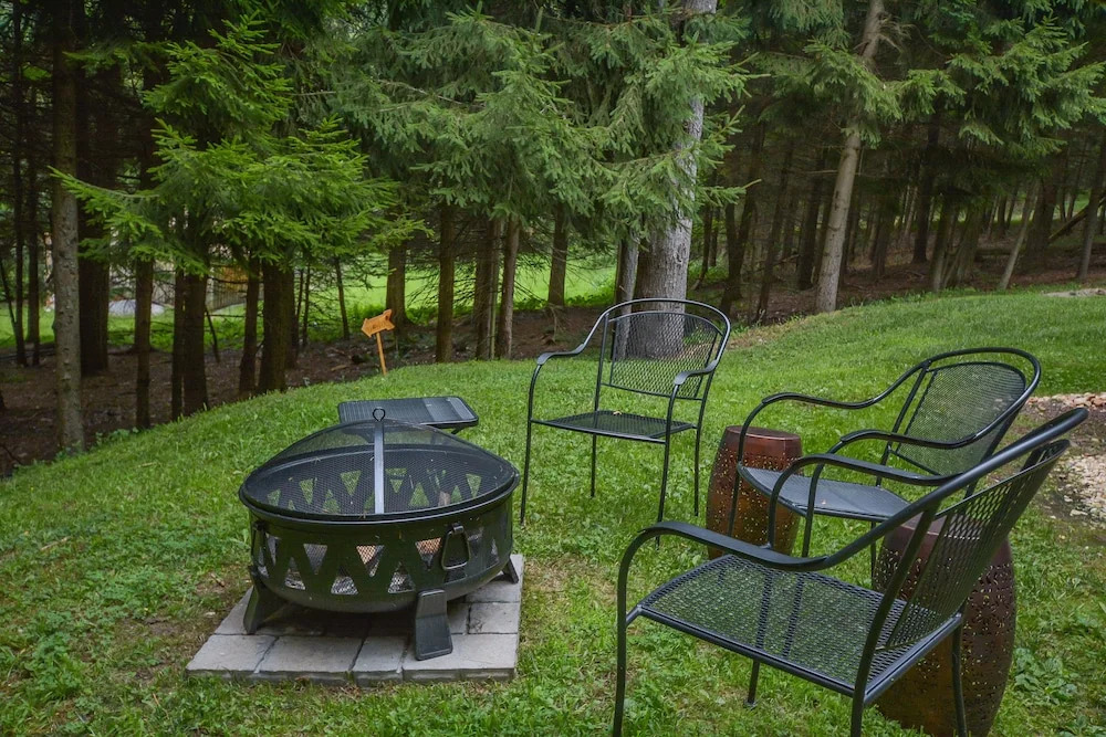 Bear Mountain Lodge