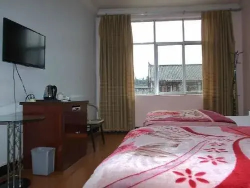Huilong Inn