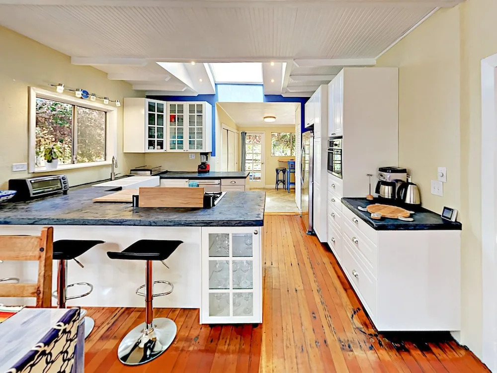 224 W Micheltorena Street House