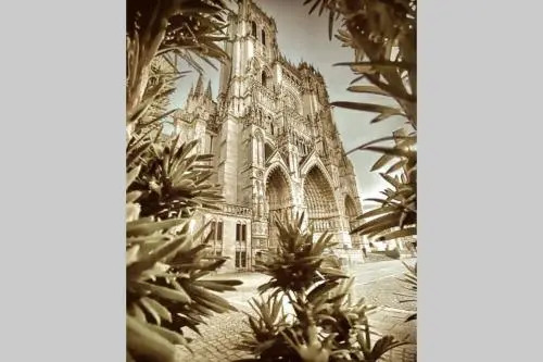 LE CATHÉDRALE face à la Cathédrale, 6 couchages