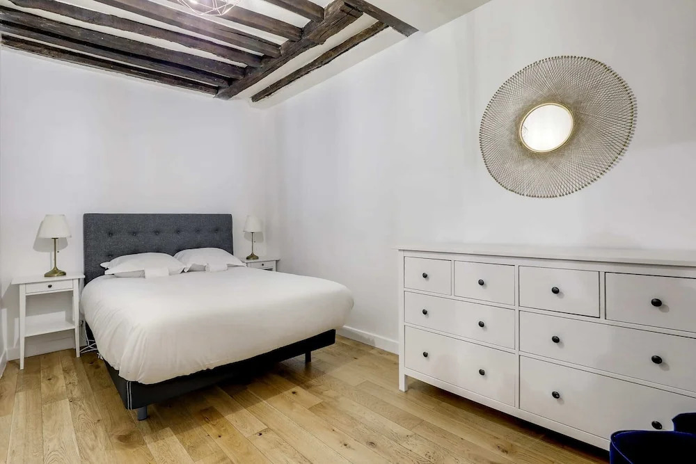 Magnificent Apartment Near Republique