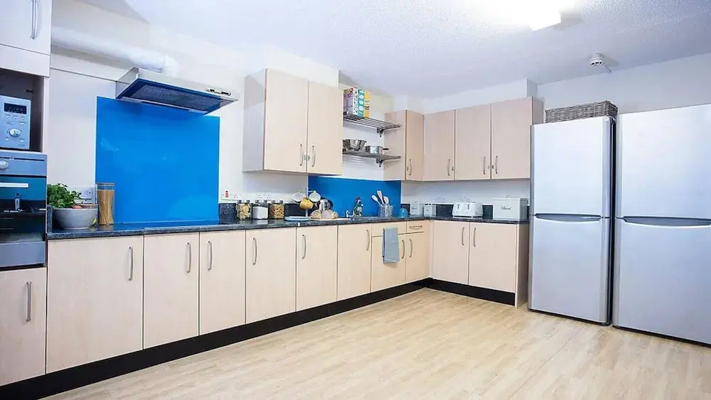 Bright Ensuite Rooms PLYMOUTH SK