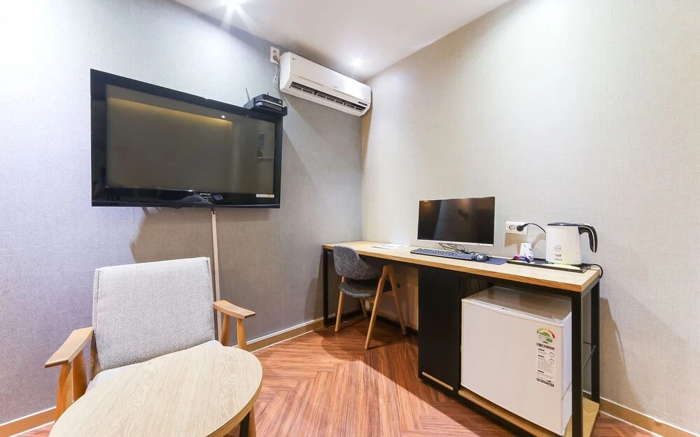 Busan Deokcheon 2heaven Hotel