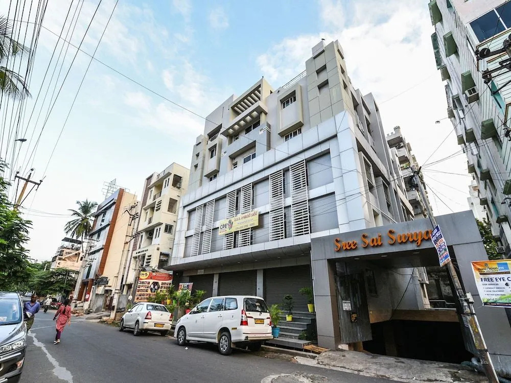 Oyo 18612 Sree Sai Surya Service Apartment