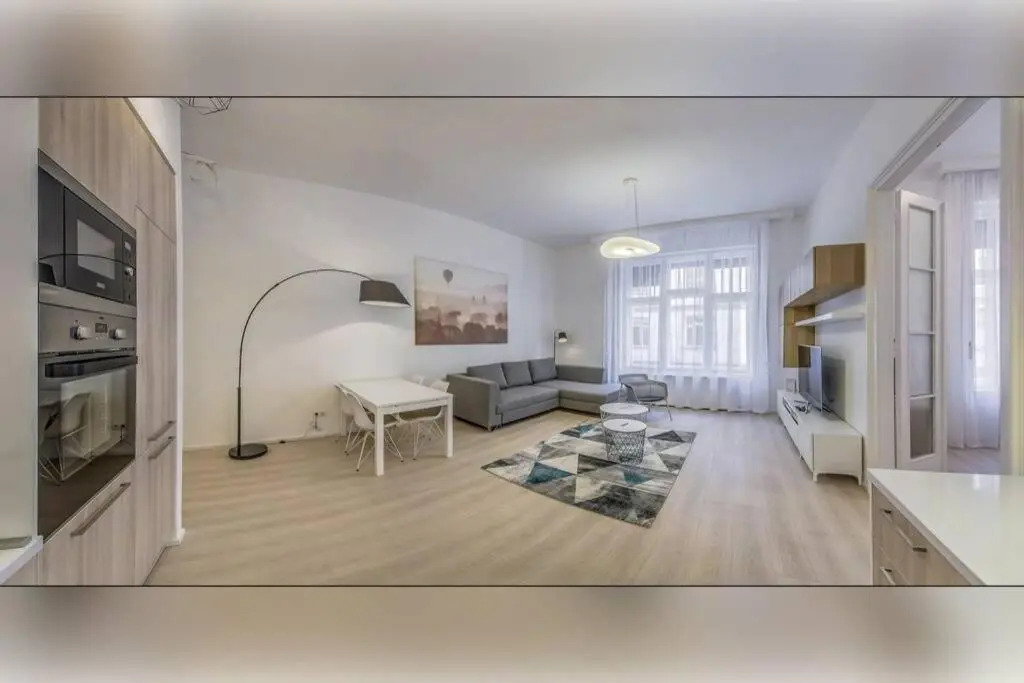 Luminous Design Apartment At Wesselényi Street