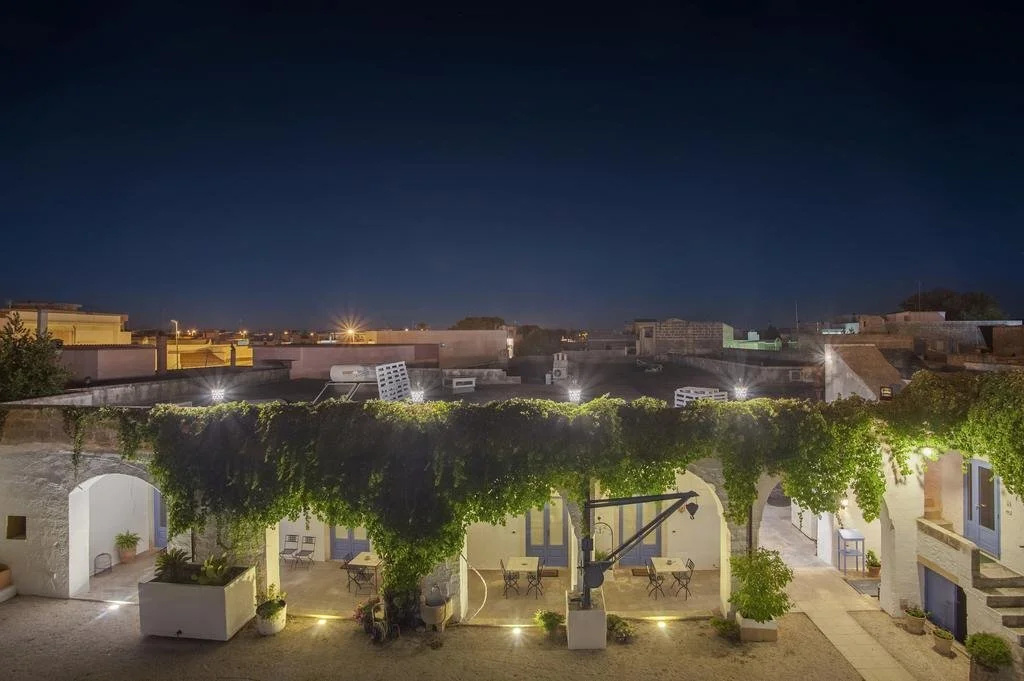 Masseria La Macchiola & Corti del Mito