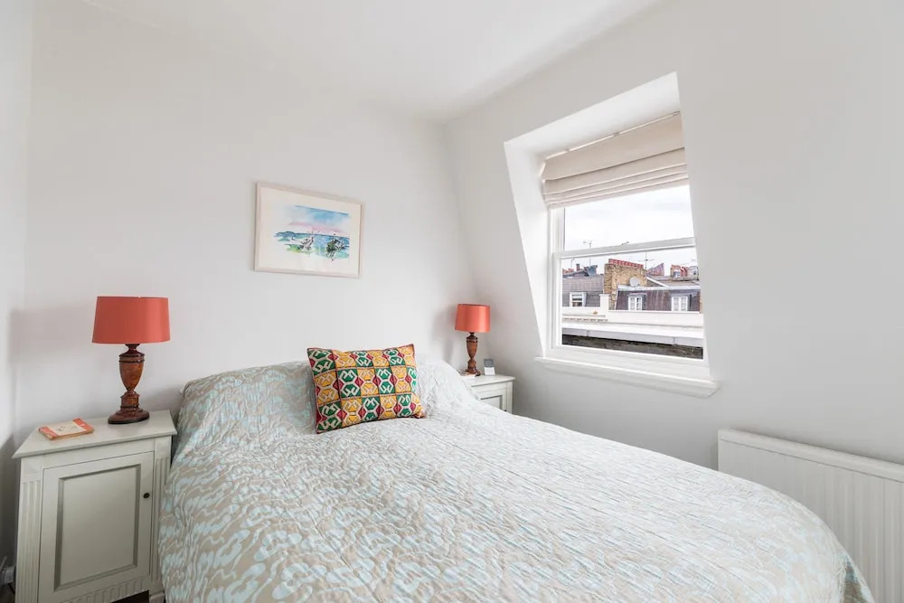 JOIVY Pimlico Flat with Terrace for 3
