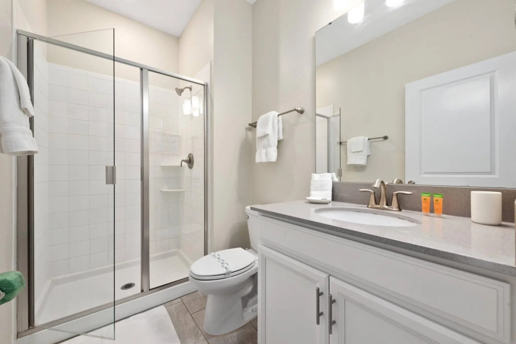 Amazing Townhome 4Bd 3Bat with pool @ChampionsGate