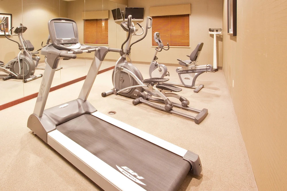 Holiday Inn Express & Suites Mineral Wells