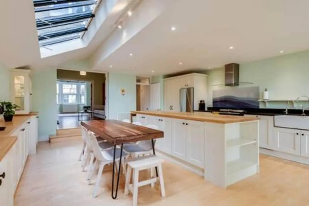 Summertown 4-br Family Home - Bright Spacious