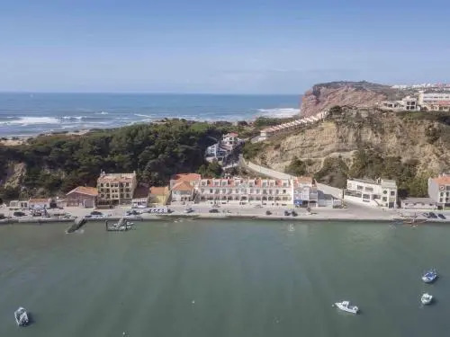 Cais Waterfront Holiday Apartments