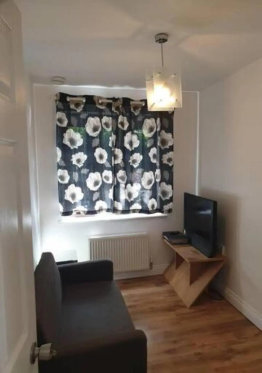 6Bedroom House For Corporate Stays in Walsingham