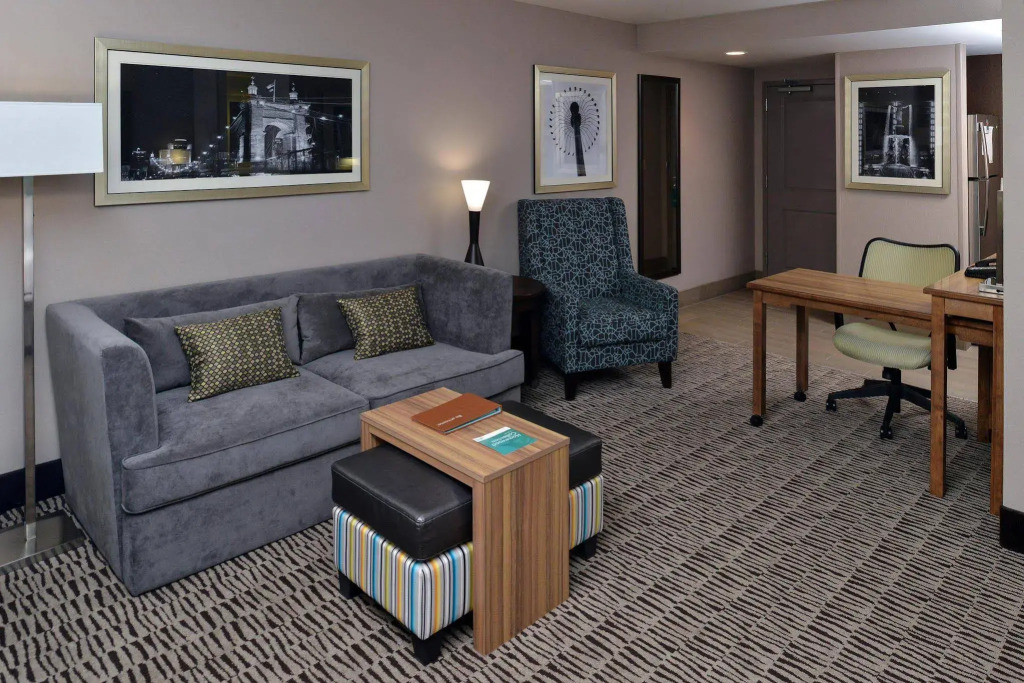 Homewood Suites by Hilton Cincinnati/Mason
