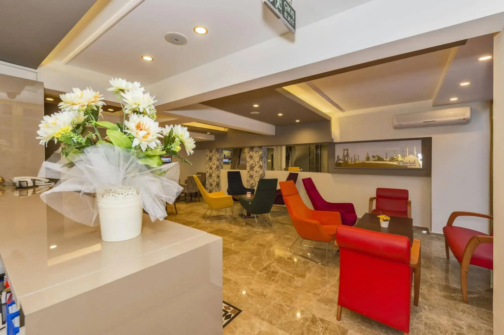 Metrolux Hotel