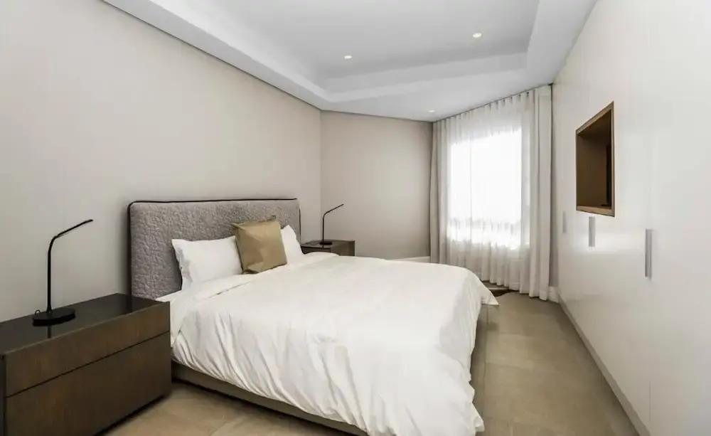 Remarkable 2-bed Apartment in Johannesburg