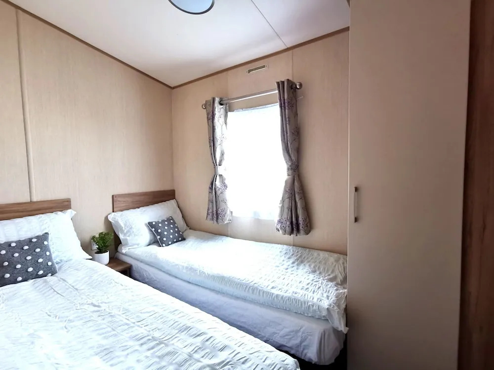 Snowdonia Sunbeach Holiday Sea and Mountain View