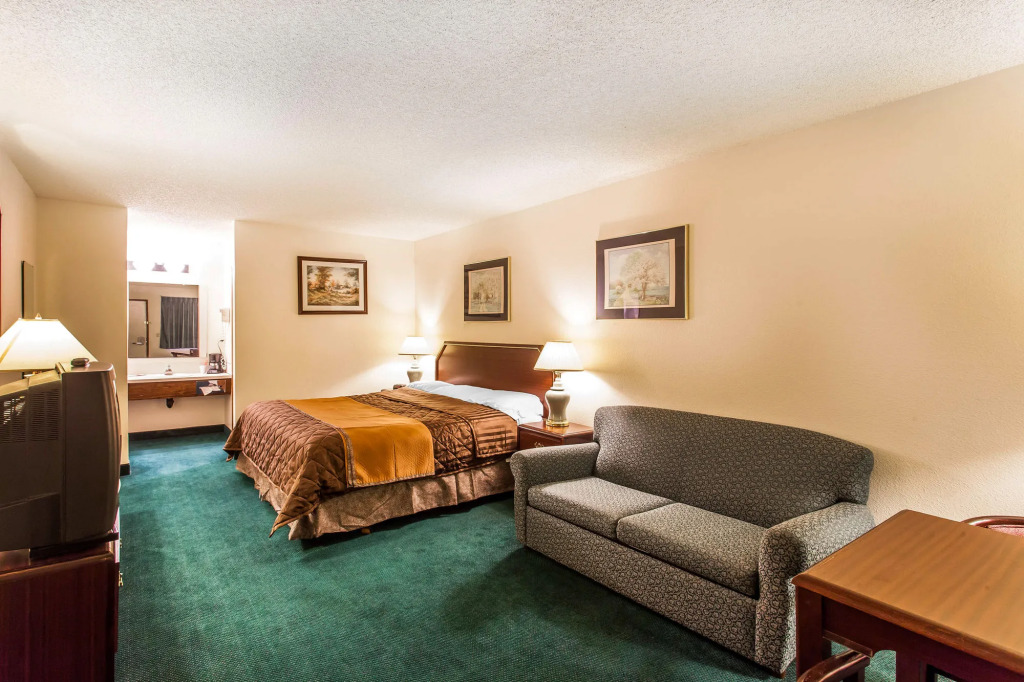 EconoLodge Everett