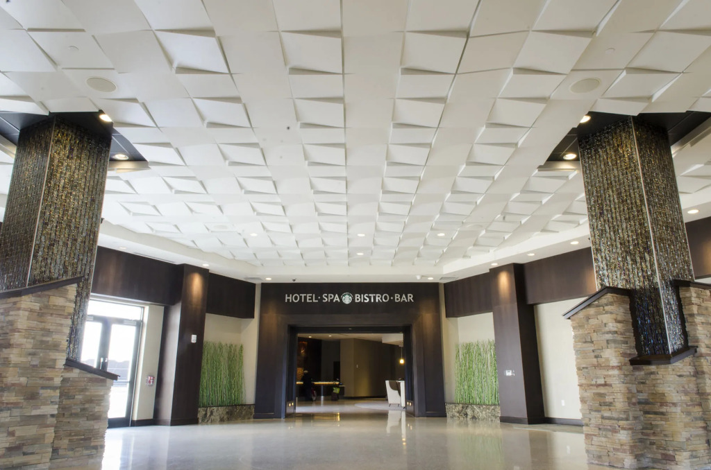 Mohegan Pennsylvania Casino Resort - Adults Only 21+