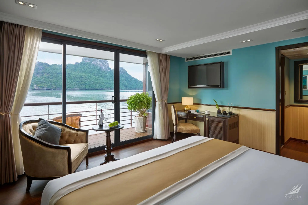 Halong CAPELLACRUISE - Member of Lyra cruise collection