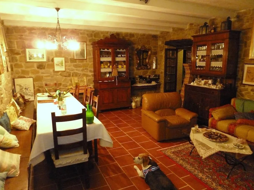 Casa Dina
