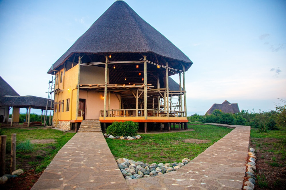 Aardvark Safari Lodge