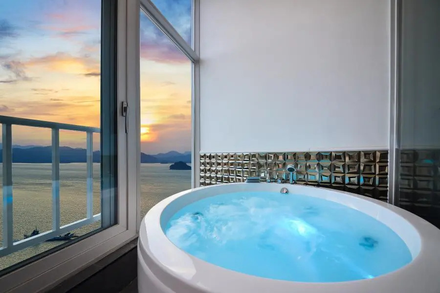 Yeosu Yegreena Spa Pension