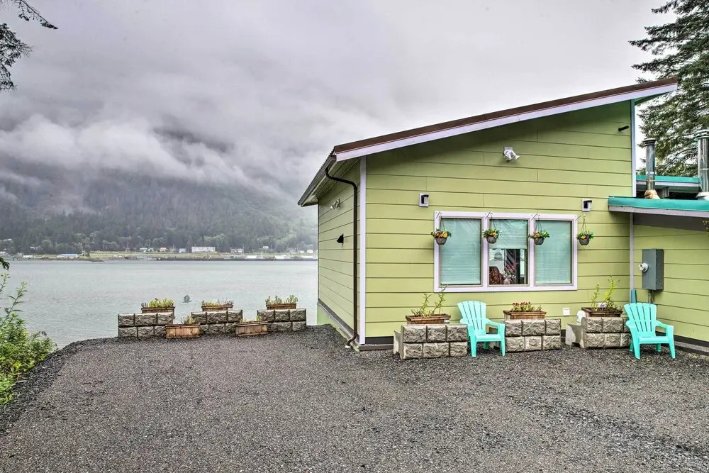 Waterfront House w/ Glacial Views - Near Downtown!