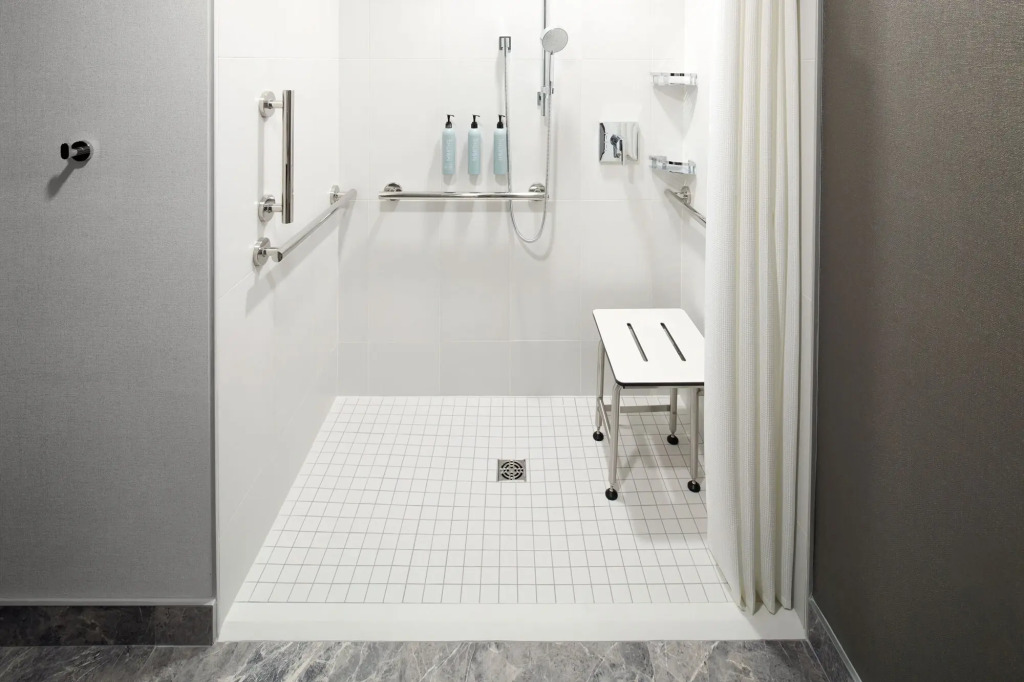 Courtyard By Marriott Montreal Laval
