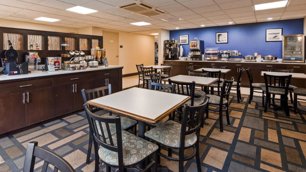 Best Western Plus Berkshire Hills Inn & Suites