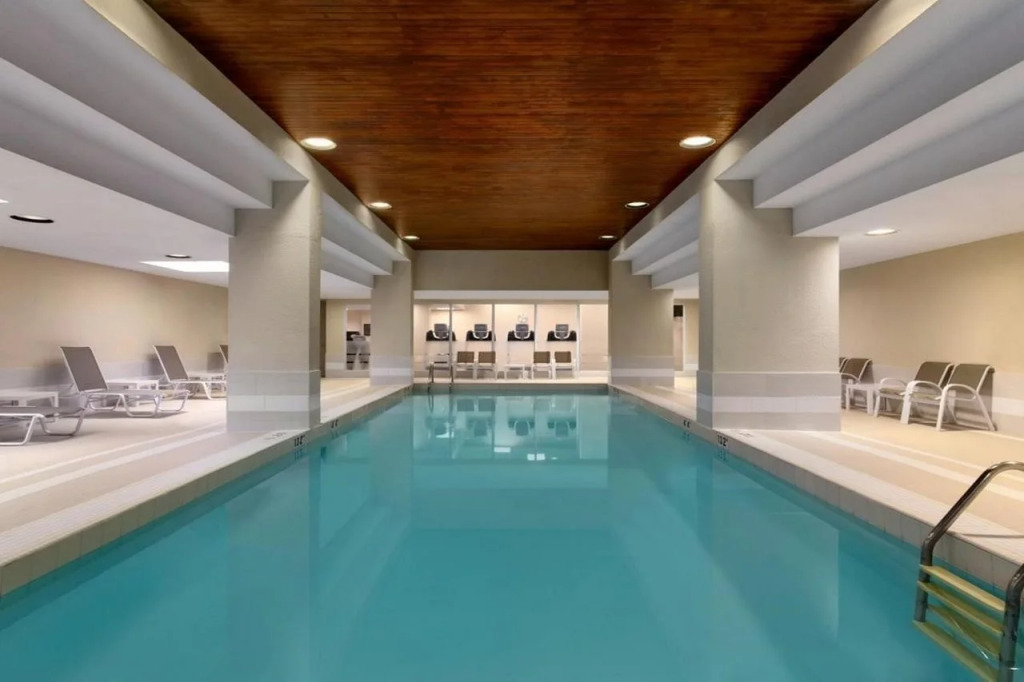 DoubleTree by Hilton Toronto Downtown