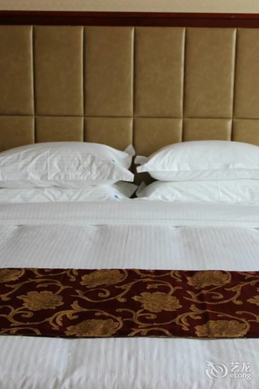 Gme Anqing City Qianshan County Fortune Plaza Hote
