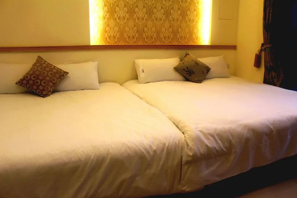 Love Passenger Inn