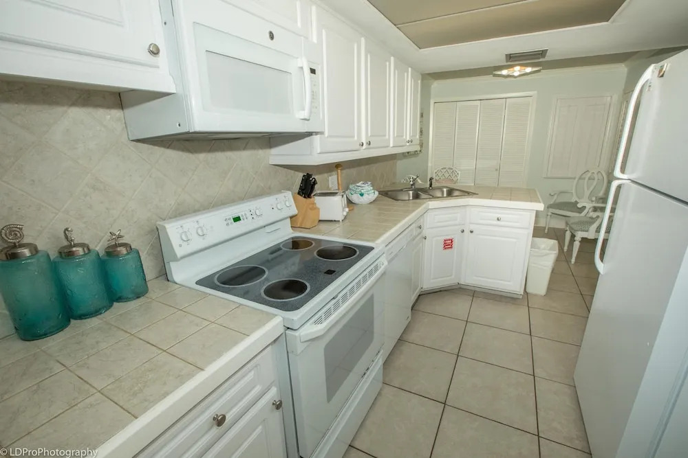Inlet Reef 106 - 2 Br Condo