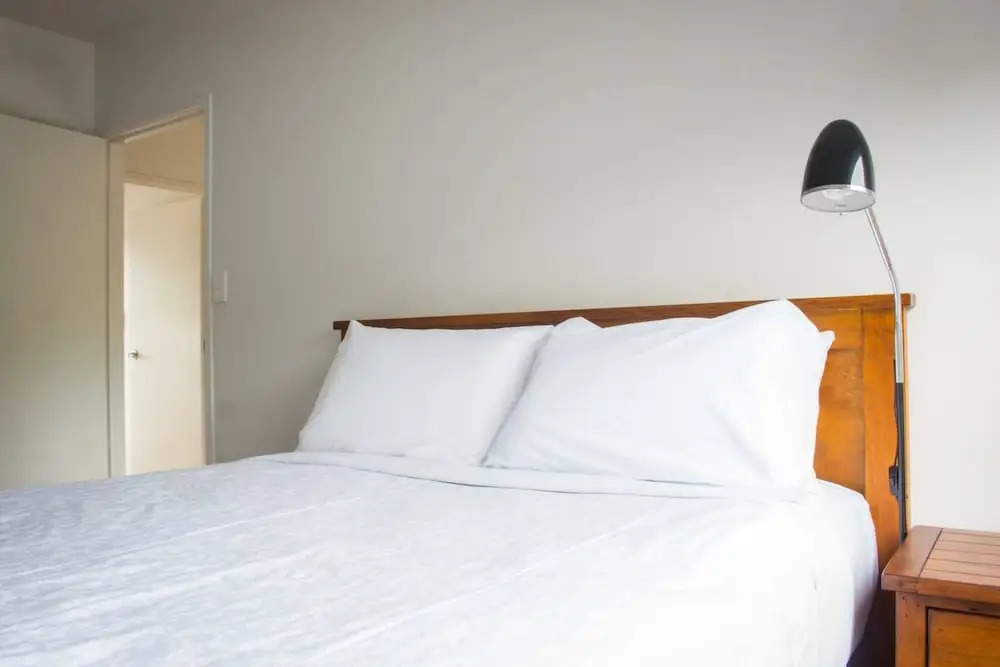 Renovated Mount Eden 1 Bed Flat With Mountain Views