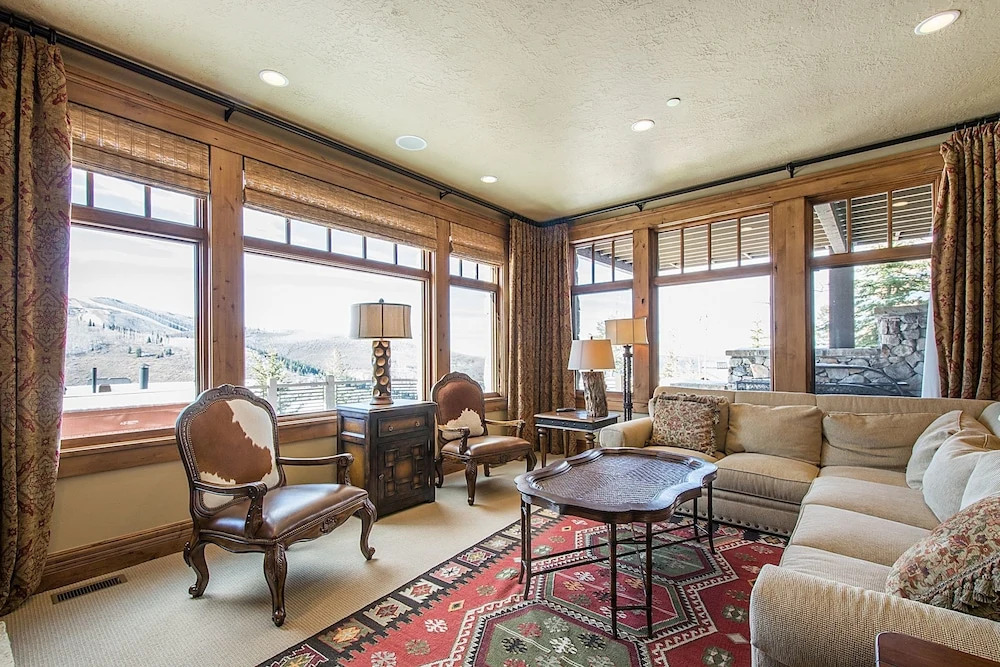 Blacktail Lodge - Five Bedroom Home