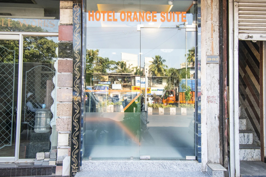 FabHotel Orange Suites - Nr Mumbai International Airport