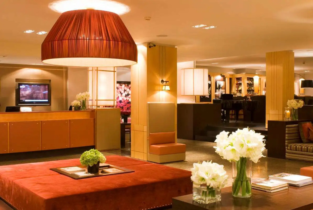 Отель Starhotels Metropole