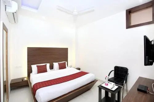Starlet Prime by OYO Rooms