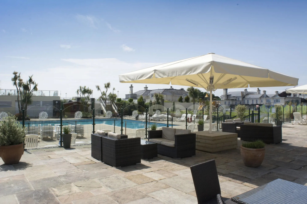 TLH Carlton Hotel - TLH Leisure, Entertainment and Spa Resort
