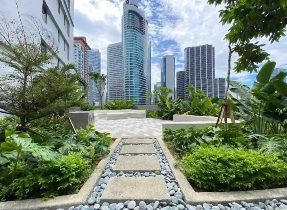 Air Luxury Makati CBD