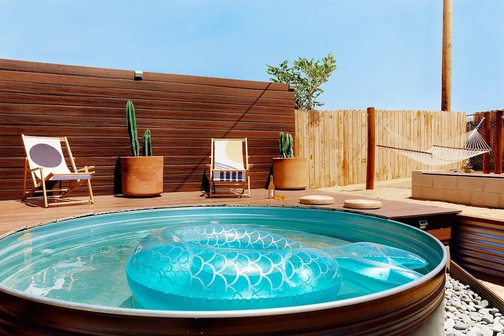 Live Centered with Hot Tub, Fire Pit In Joshua Tree home