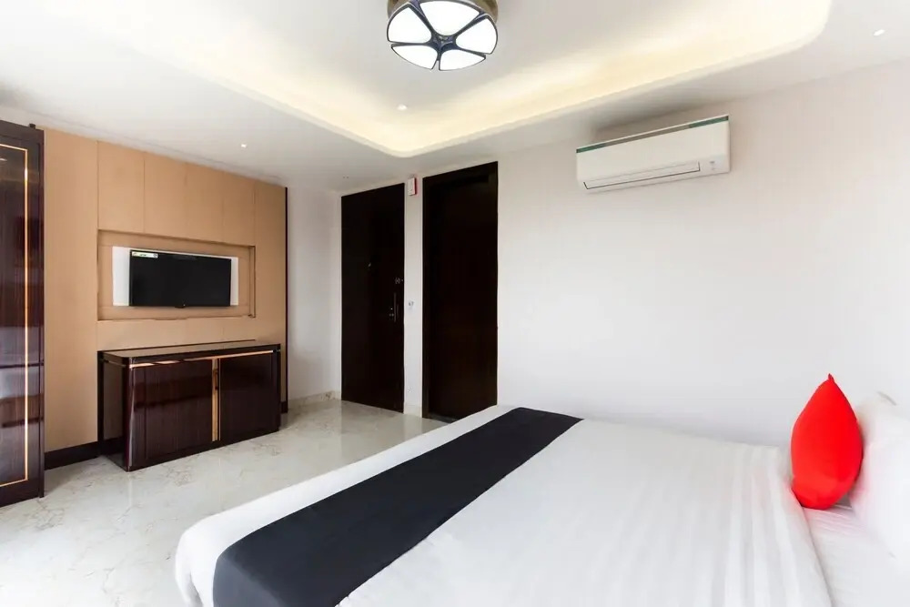 Krish Residency by OYO Rooms