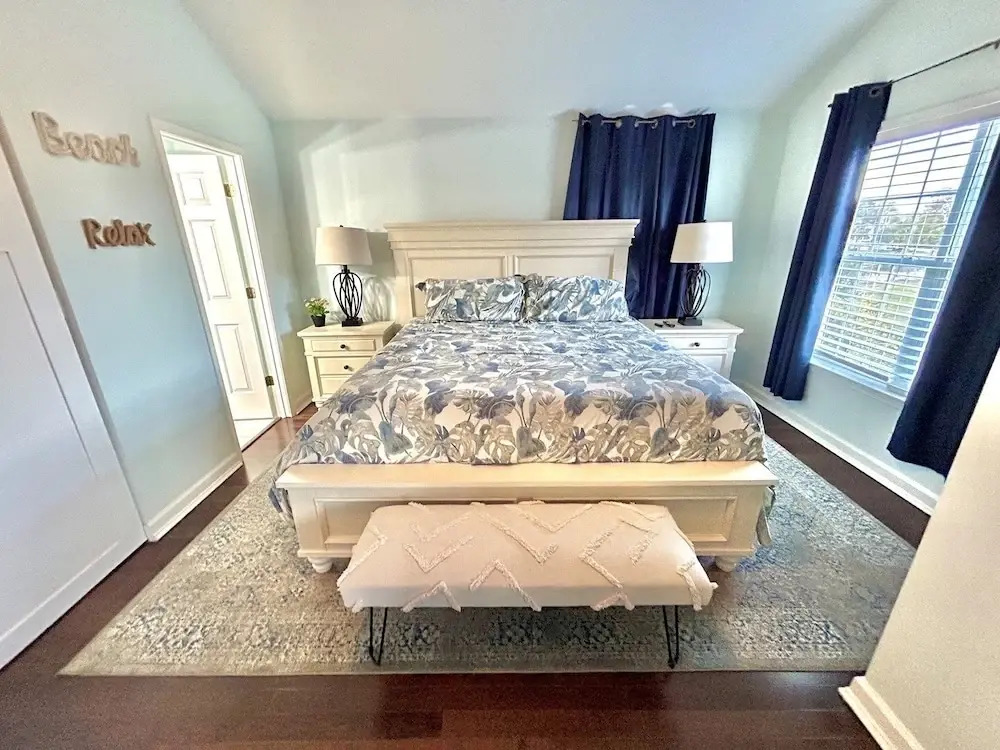 121 B 7th Ave South 4 Bedroom Home by RedAwning